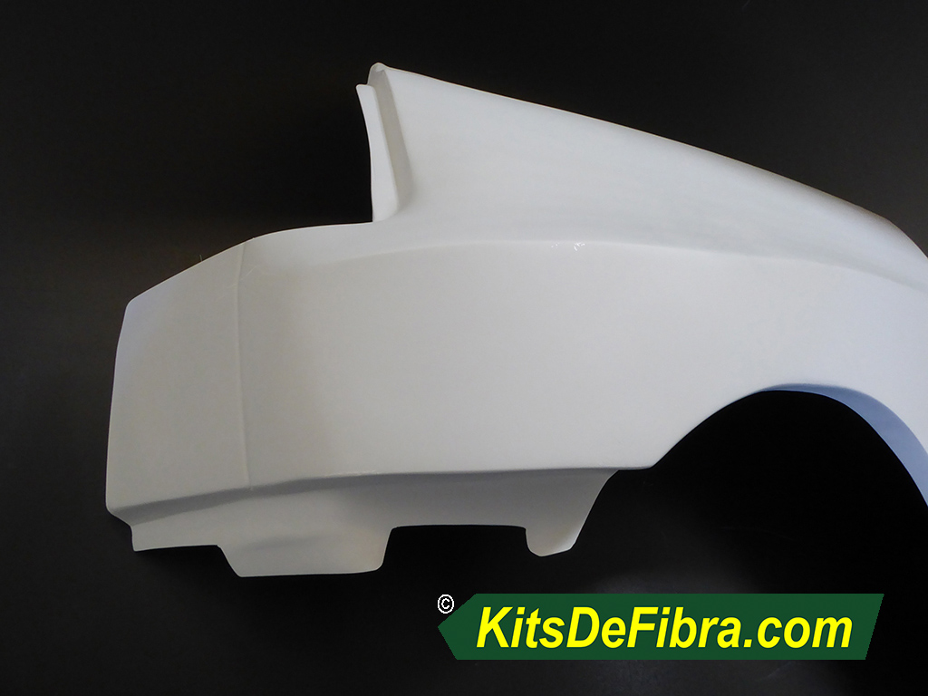 Detalle aleta trasera derecha Seat Ibiza Kit Car fibra vidrio
